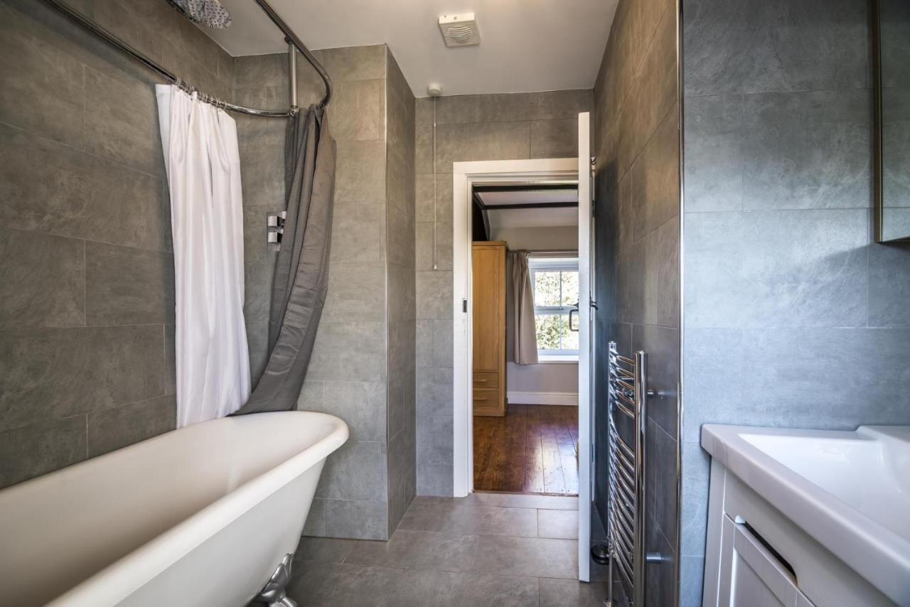 Barn Conversion - Hot Tub - - Tenby * Penally