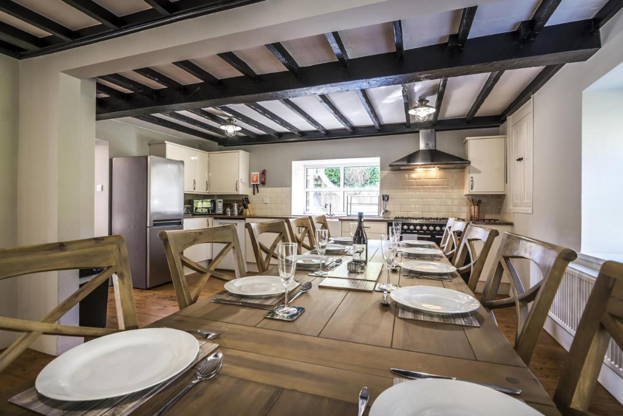 Barn Conversion - Hot Tub - - Tenby Apartment