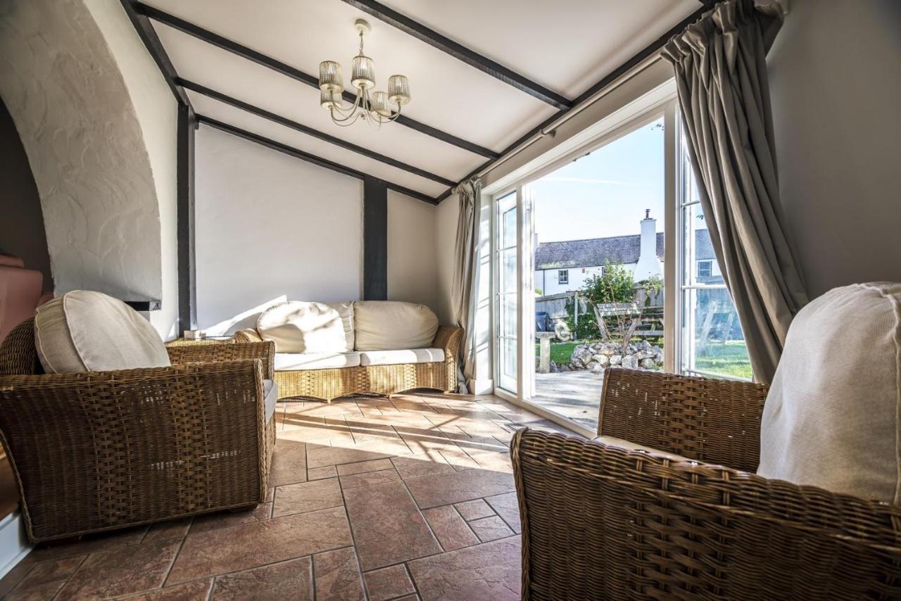 Barn Conversion - Hot Tub - - Tenby * Penally