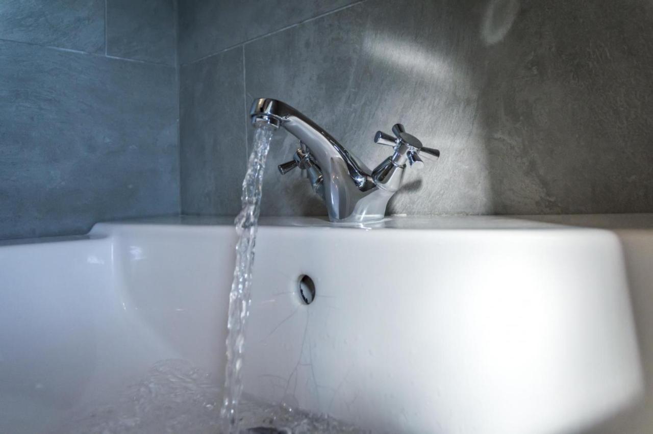 Barn Conversion - Hot Tub - - Tenby Apartment